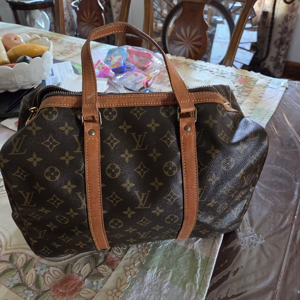 Louis Vuitton Brown Monogram Duffel Bag with Vachetta Leather - Picture 3 of 8